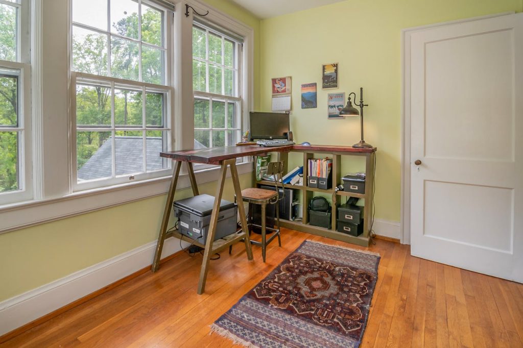 Tips memaksimalkan sudut ruangan