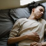 Posisi Tidur: Kebiasaan Sederhana yang Bisa Bikin Tubuh Lebih Nyaman