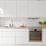 Backsplash Dapur, Sentuhan Menarik yang Bikin Area Memasak Makin Cantik